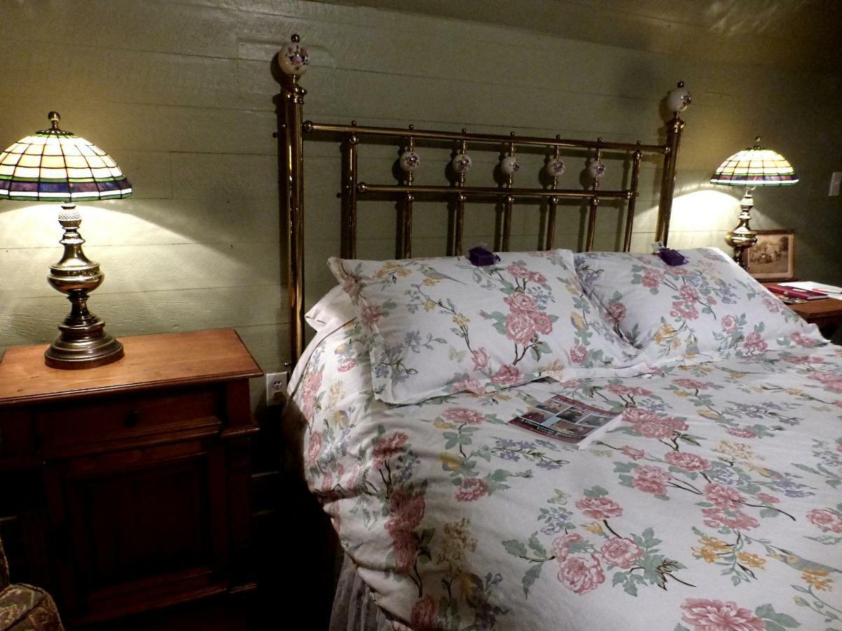 Mulberry Lavender Farm And B&B Extérieur photo